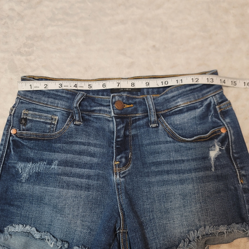 Judy Blue Women's Shorts Size 1/25 Medium Wash Denim - Picture 9 of 14